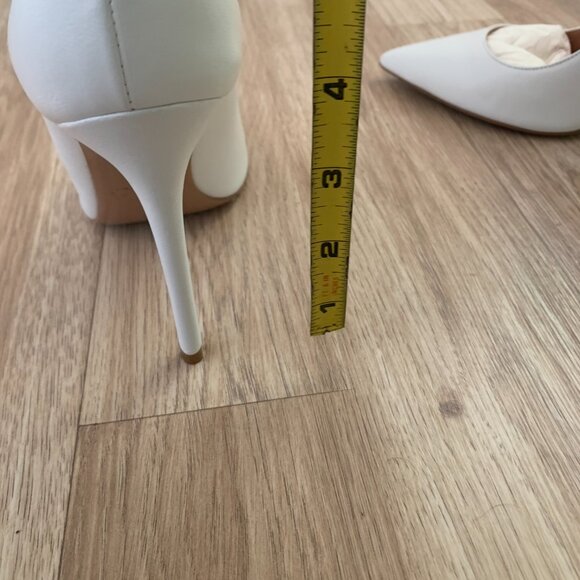 NIB White Leather Pointed-Toe Pumps Made in Italy Heels - Picture 8 of 16